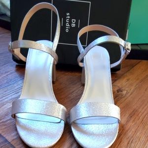 DB studio Shoes size 8